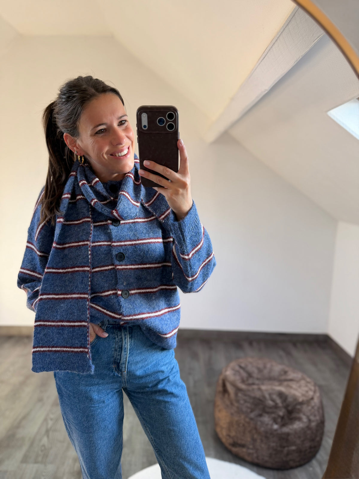 Solène | blue sweater with scarf