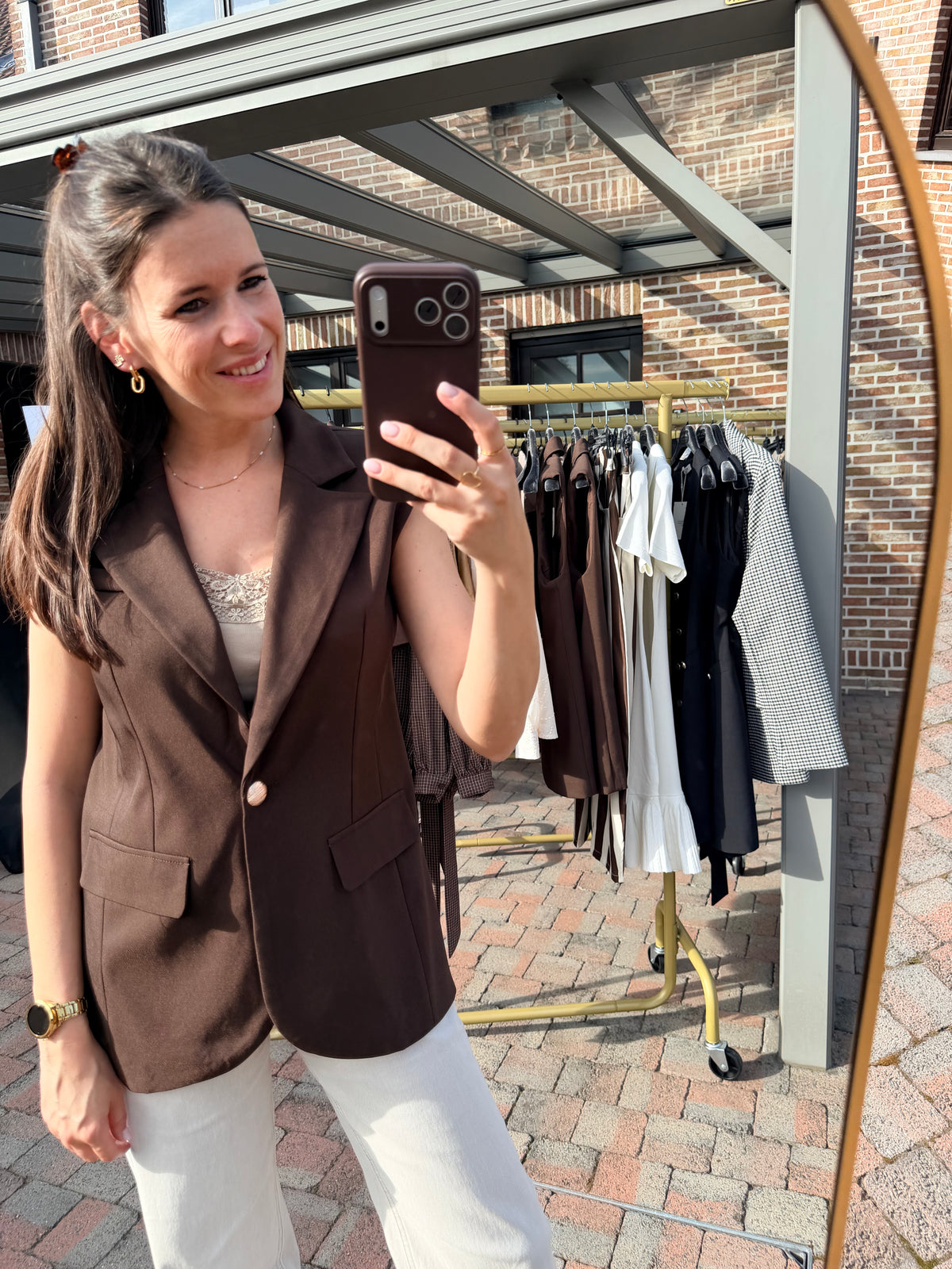 Lioré | brown sleeveless blazer