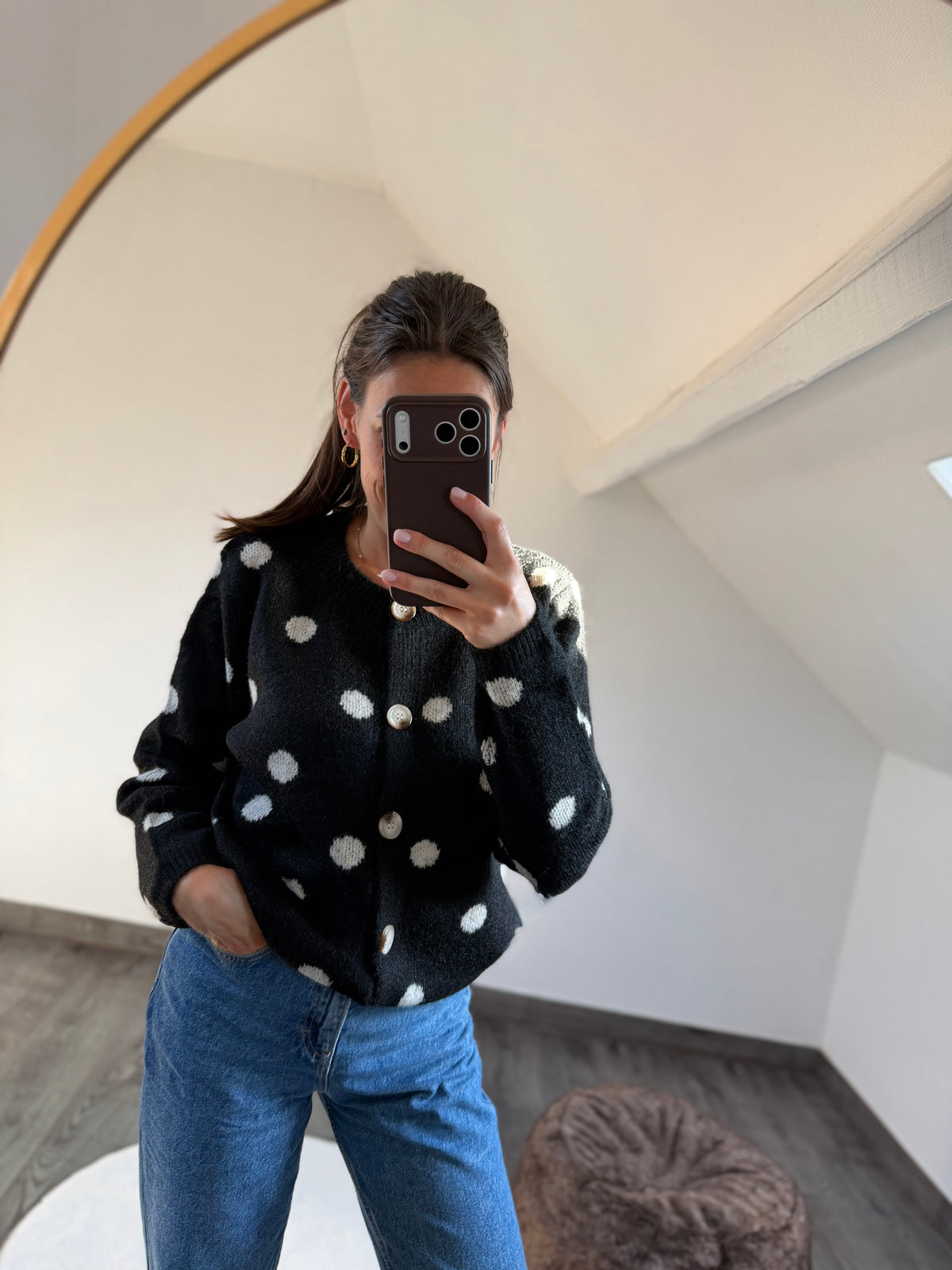 Noéa | black sweater with scarf