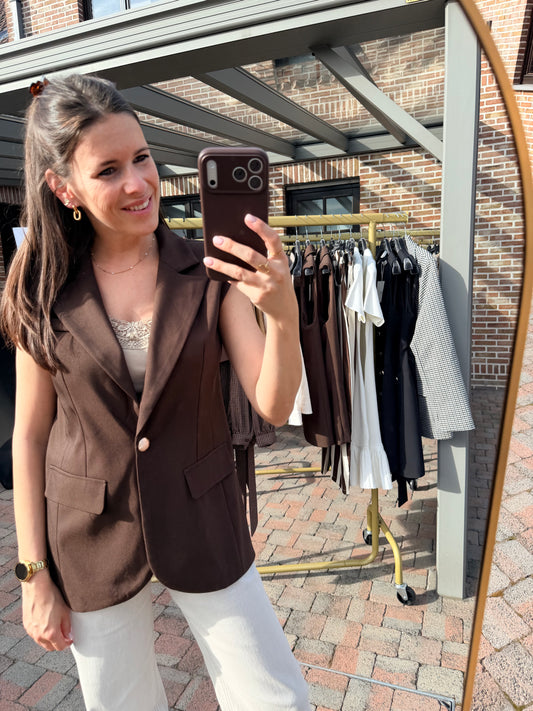 Lioré | brown sleeveless blazer