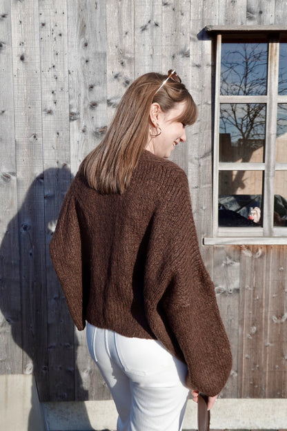 Amélie | brown sweater