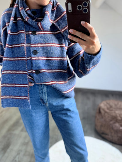 Solène | blue sweater with scarf