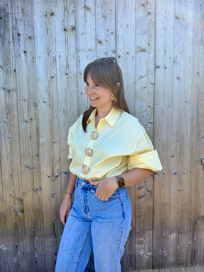 Ines | yellow shirt