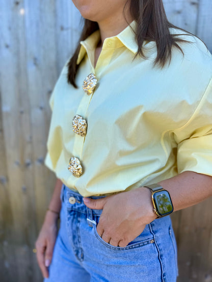 Ines | yellow shirt
