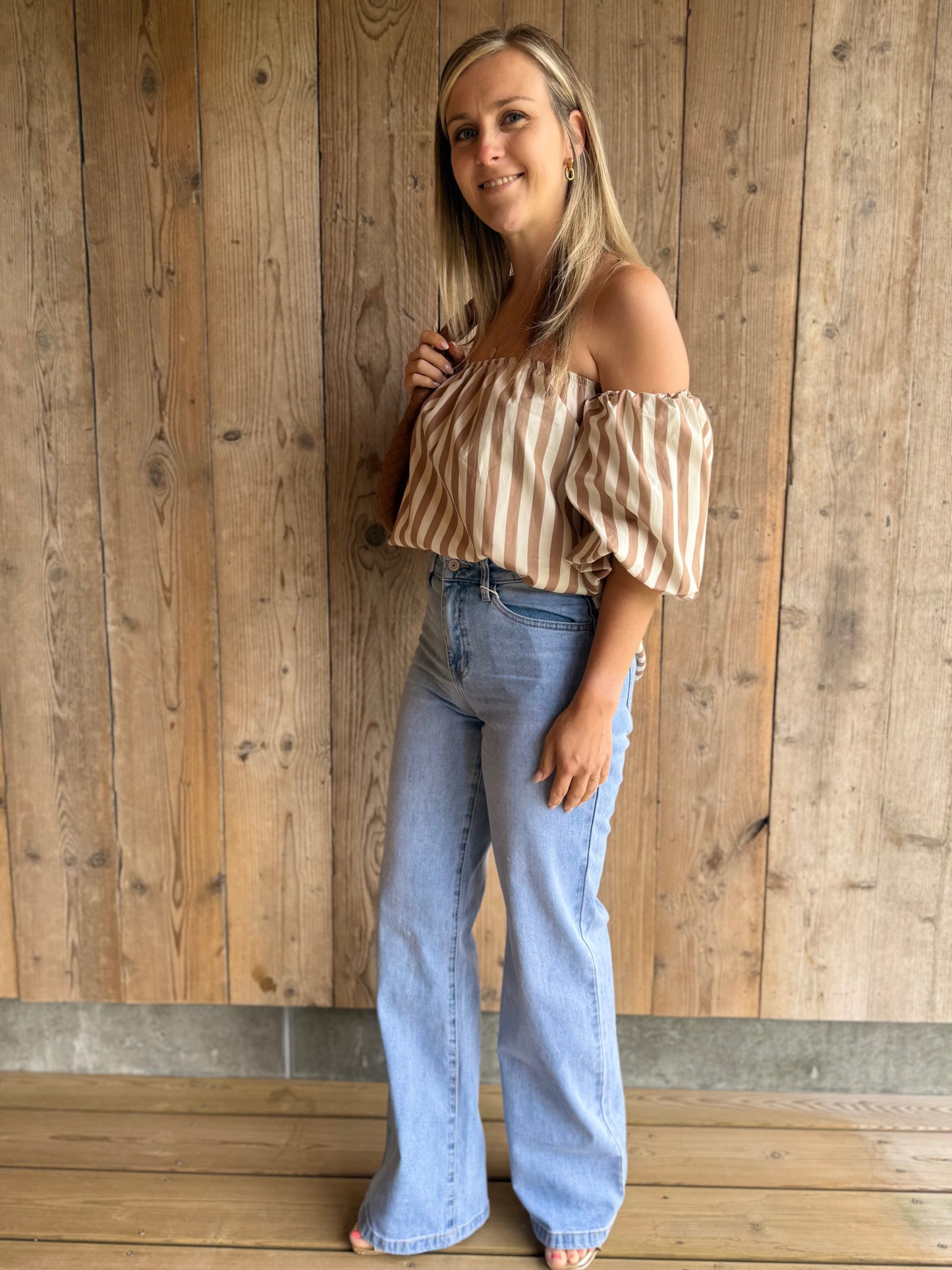 Claudia | off shoulder blouse beige