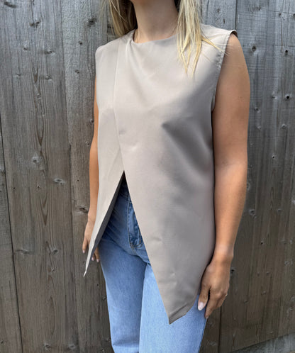 Zoë | taupe blouse