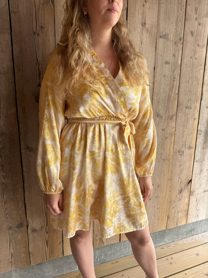 Scarlett | yellow printed dress