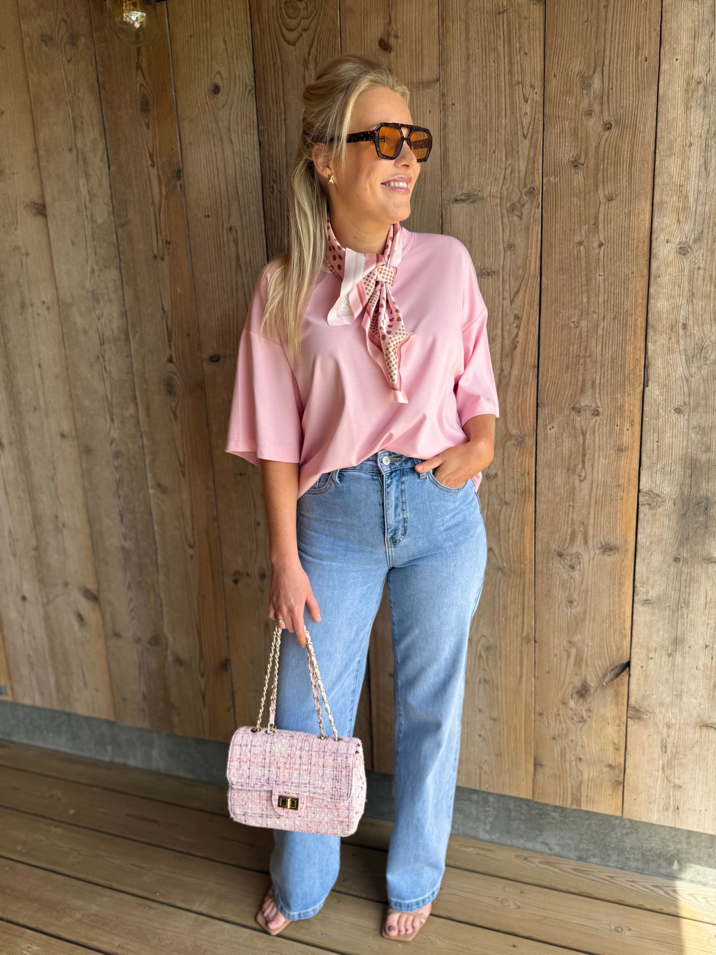 Helena | pink shirt with matching scarf