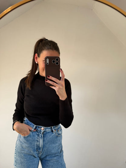 Milla | black sweater