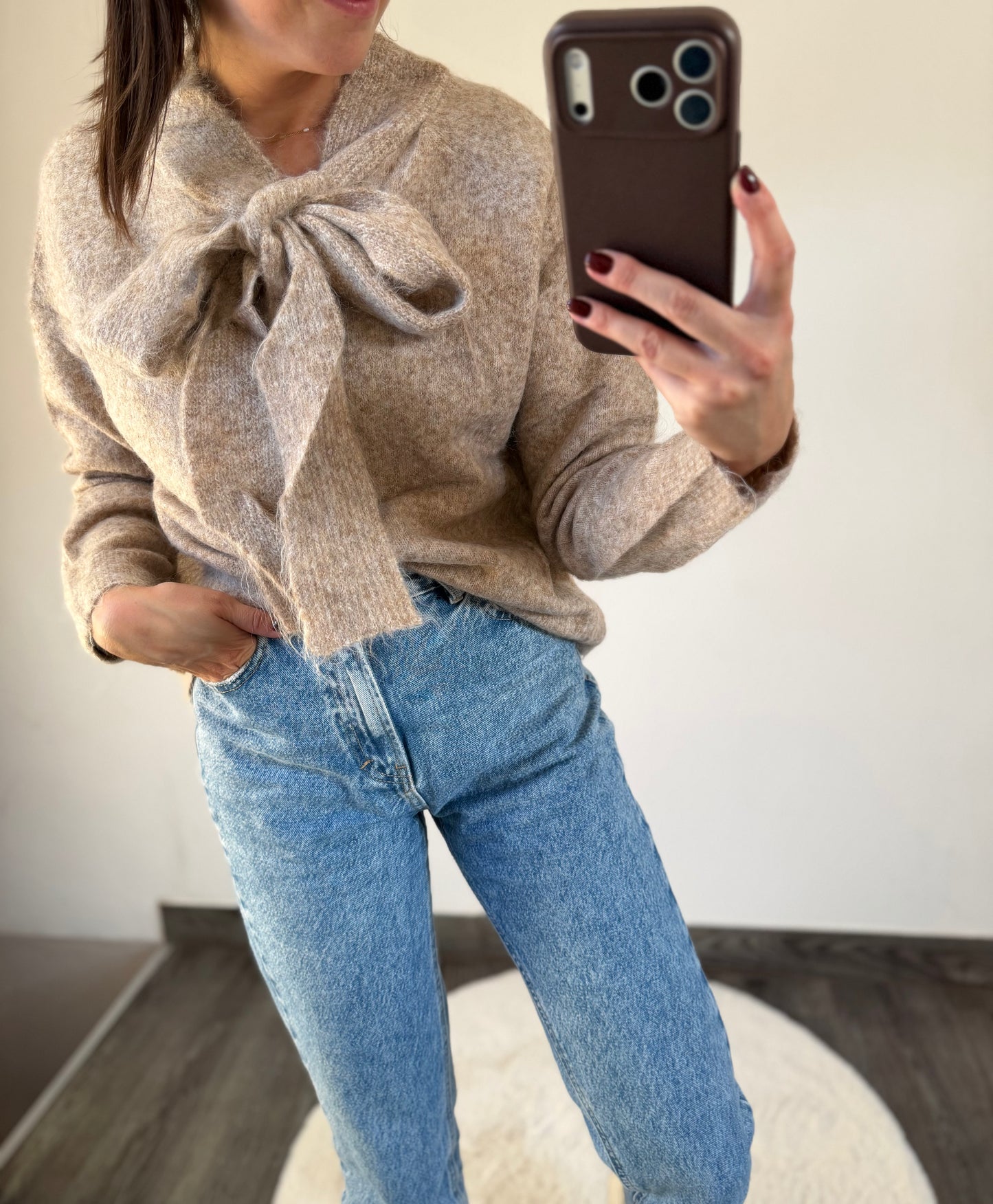 Octan | taupe sweater with bow