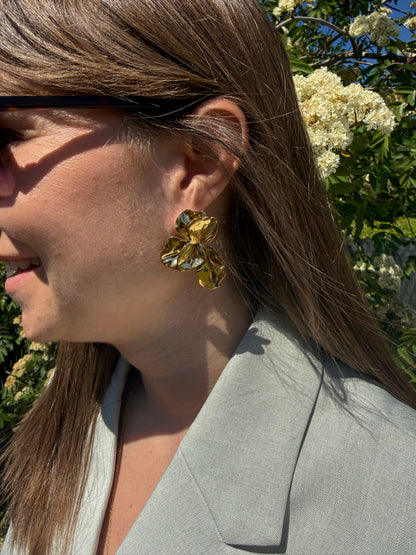 Glow | gold earrings